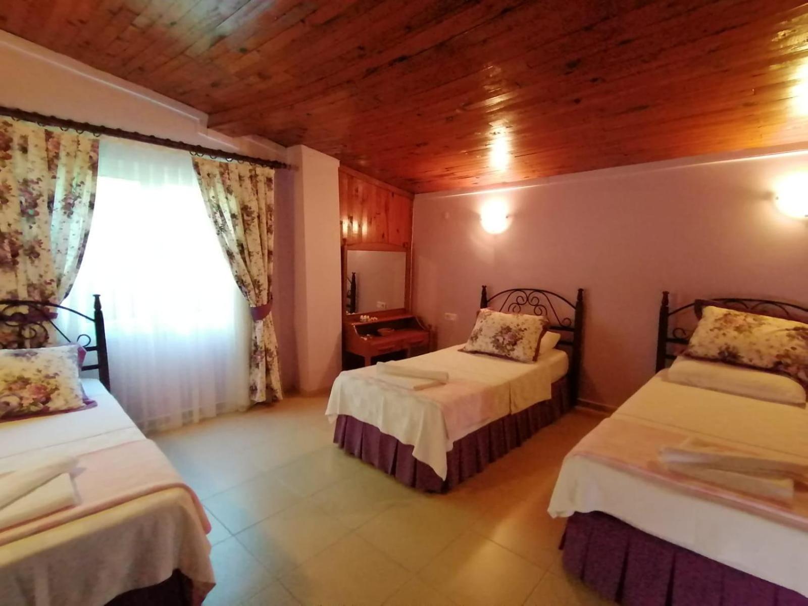 Maviev Otel Çeşme Værelse billede