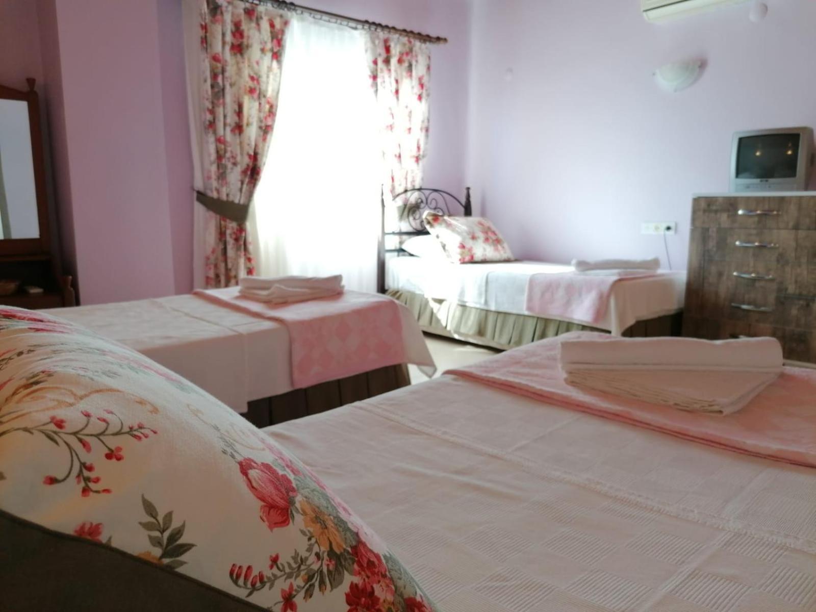 Maviev Otel Çeşme Værelse billede